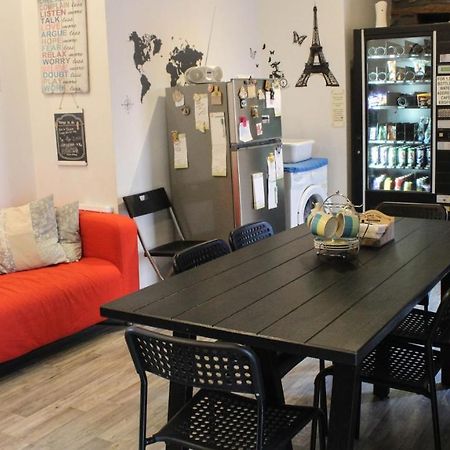 Meteora Central Hostel Калампака Екстериор снимка