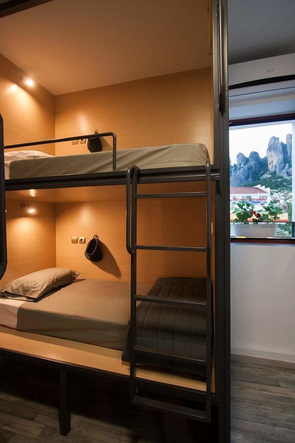 Meteora Central Hostel Калампака Екстериор снимка