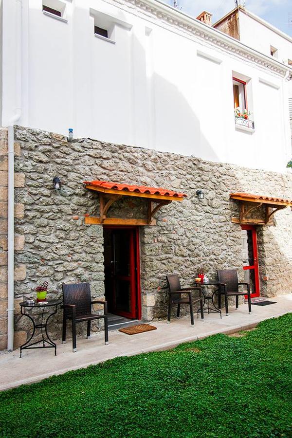Meteora Central Hostel Калампака Екстериор снимка