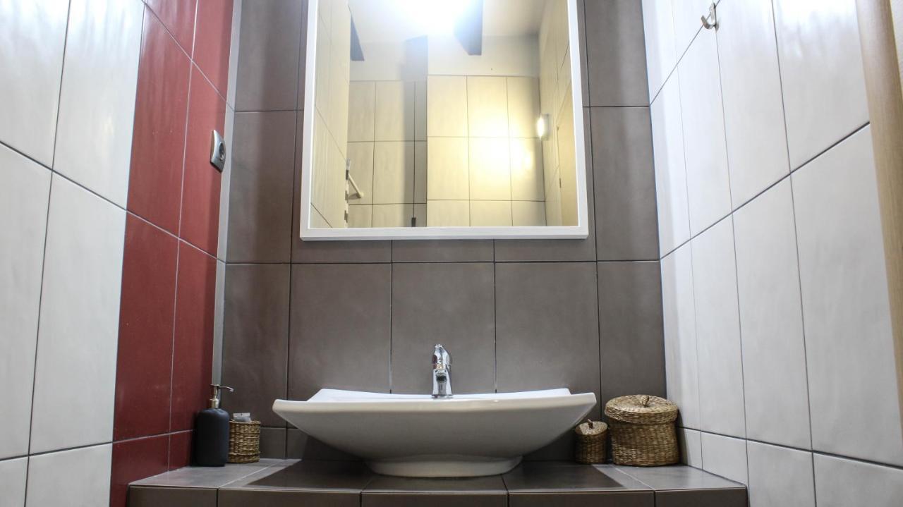 Meteora Central Hostel Калампака Екстериор снимка