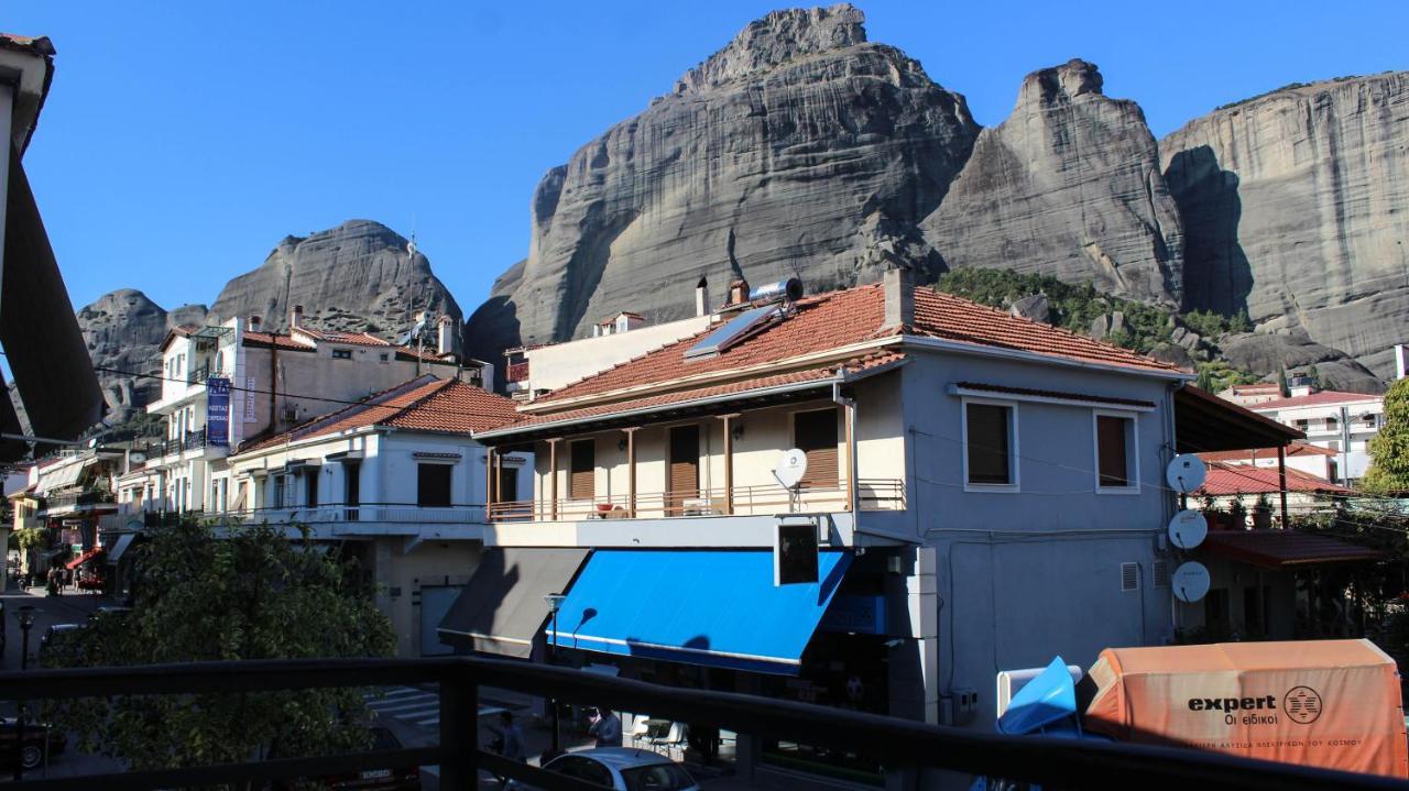 Meteora Central Hostel Калампака Екстериор снимка
