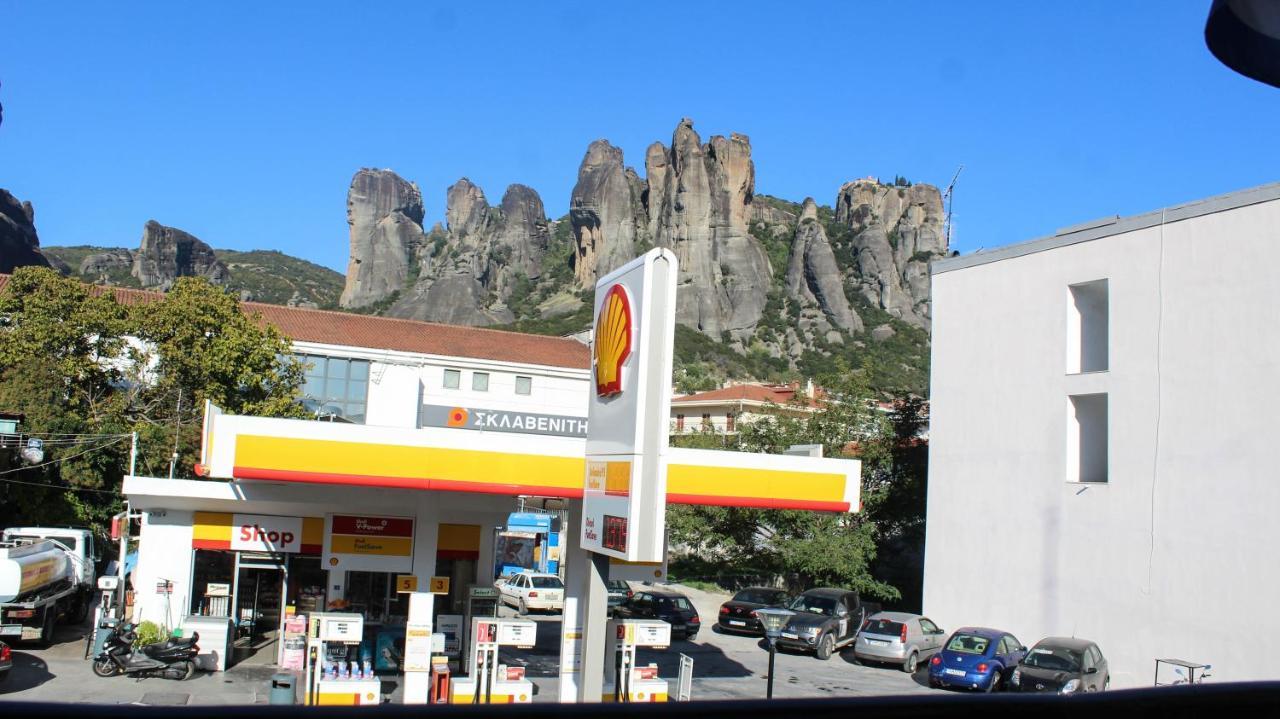 Meteora Central Hostel Калампака Екстериор снимка