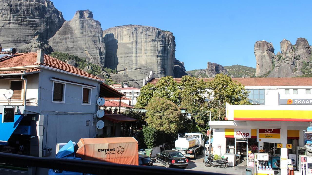 Meteora Central Hostel Калампака Екстериор снимка