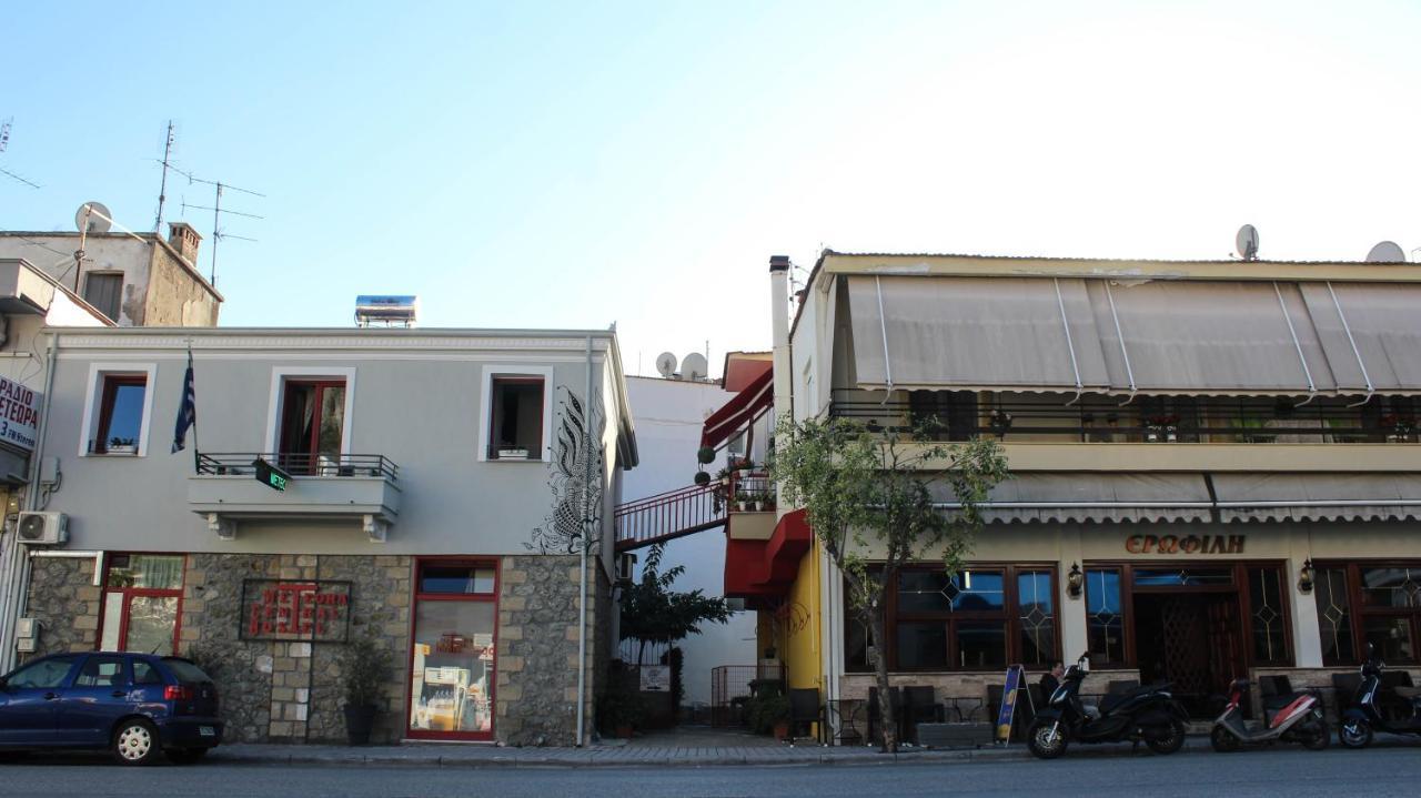 Meteora Central Hostel Калампака Екстериор снимка