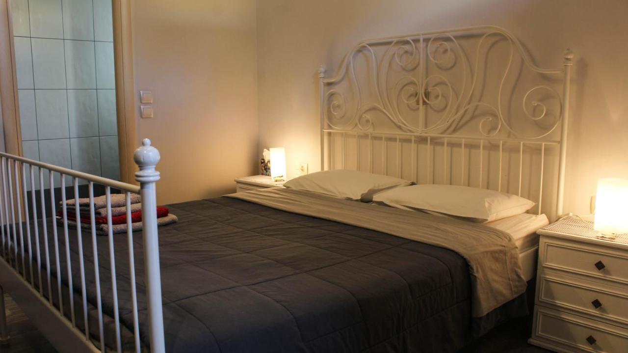 Meteora Central Hostel Калампака Екстериор снимка